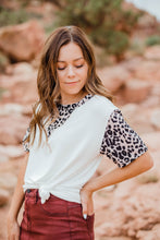Load image into Gallery viewer, White cheetah short sleeve top